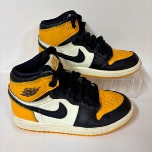 Nike Air Jordan 1 High OG Shoes Boys Kids 13 Taxi Yellow Shoes Yellow Black